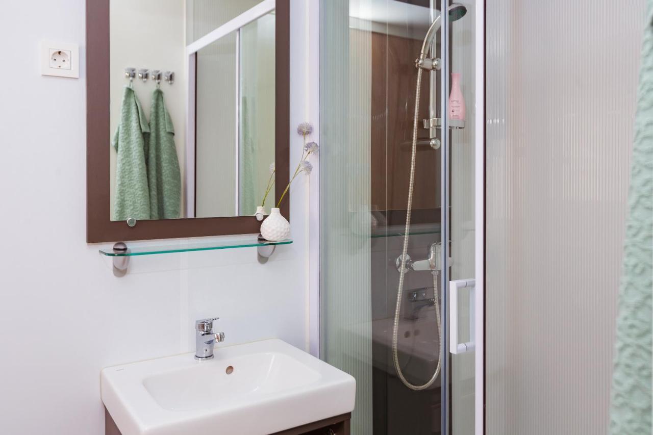 Mobile Homes Casapini In Fkk Camping Solaris โปเรช ภายนอก รูปภาพ