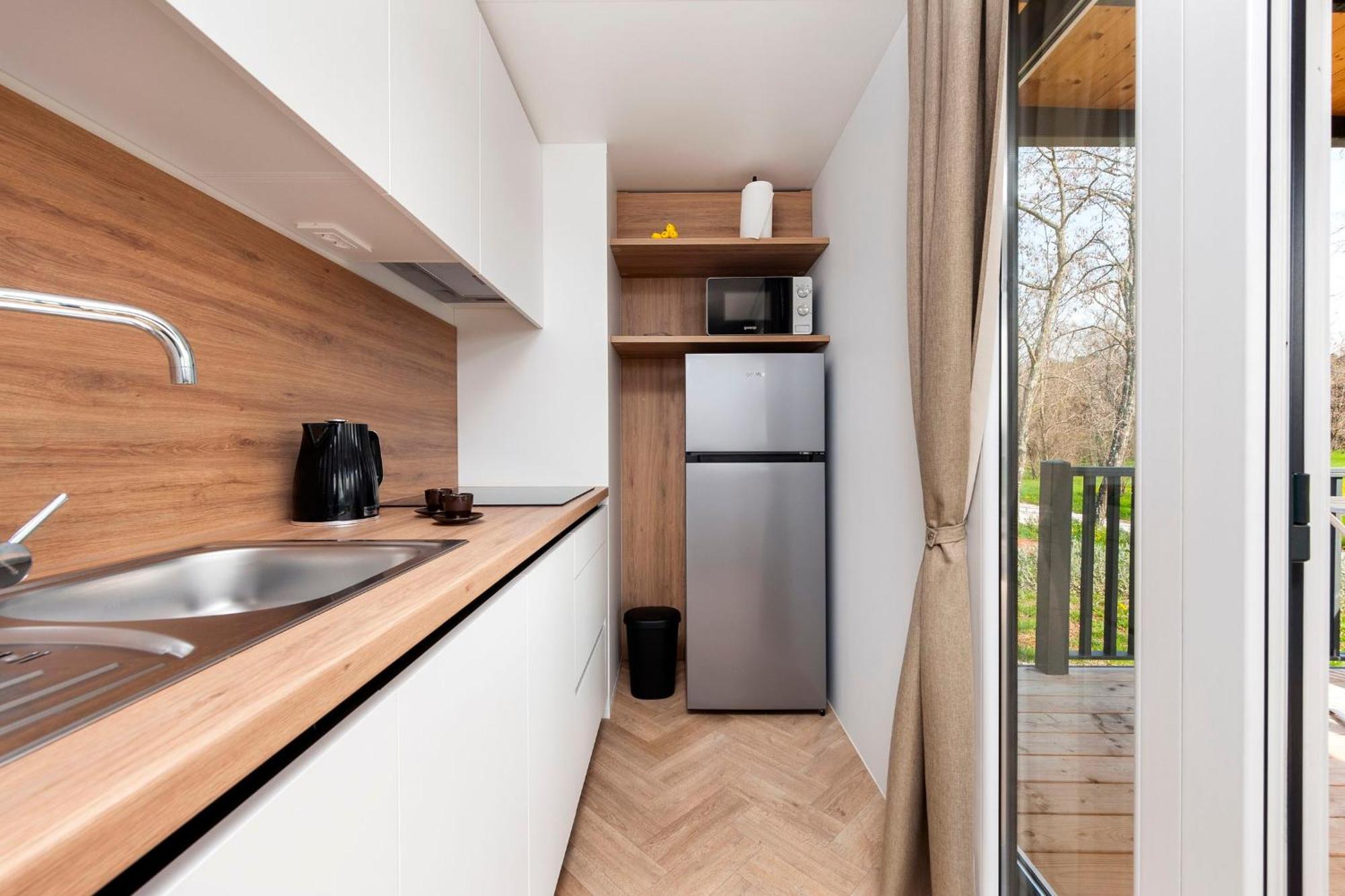 Mobile Homes Casapini In Fkk Camping Solaris โปเรช ห้อง รูปภาพ